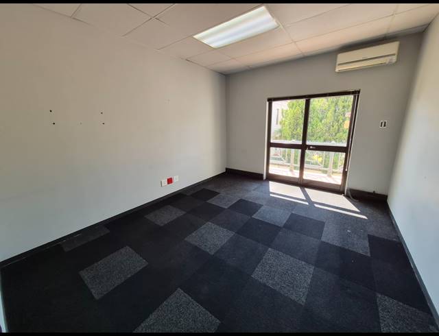 904M² OFFICE TO LET IN WOODMEAD